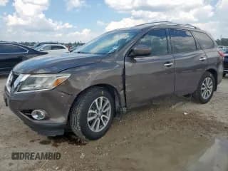 ✅ 2016 Nissan Pathfinder SV • VIN: 5N1AR2MN3GC610720 • Lot: 71327515. Listed on Copart with 101,163 mi. Free auction sales archive from the USA and detailed vehicle history report at DreamBid. Image 1.