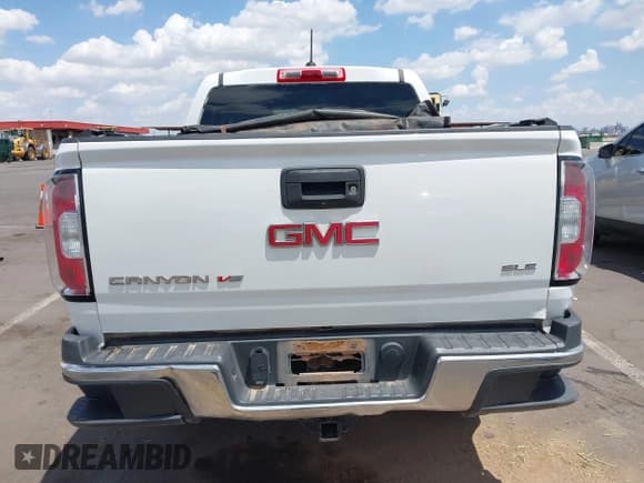 ✅ 2020 GMC Canyon 2WD SLE • VIN: 1GTG5CEN5L1223297 • Лот: 42806221. Опубликован ранее на IAAI с пробегом 120 403 миль. Бесплатный доступ к архиву аукционных продаж из США и подробный отчёт об истории автомобиля на DreamBid. Изображение 16.