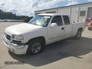 2004 GMC Sierra 1500 SLE with VIN 2GTEC19V041109778, listed as a Copart auction lot 61548105 with 311,390 mi miles and Salvage title. Bid and sale history available at DreamBid. Image 1.