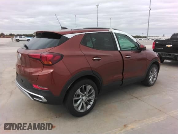 ✅ 2021 Buick Encore GX Essence • VIN: KL4MMFSL3MB076378 • Lot: 42861685. Wystawiony na Copart z przebiegiem Nie podano. Bezpłatny archiwum sprzedaży aukcyjnych z USA i szczegółowy raport historii pojazdu na DreamBid. Zdjęcie 3.