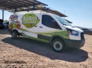 ✅ 2024 Ford Transit Cargo • VIN: 1FTBR1Y81RKA00248 • Lot: 86586805. Wystawiony na Copart z przebiegiem 15 243 mil. Bezpłatny archiwum sprzedaży aukcyjnych z USA i szczegółowy raport historii pojazdu na DreamBid. Zdjęcie 4.