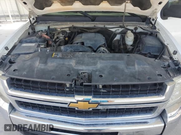 ✅ 2007 Chevrolet Silverado 2500HD Work Truck • VIN: 1GCHC24K37E562022 • Лот: 68107715. Опубликован ранее на Copart с пробегом 446 611 миль. Бесплатный доступ к архиву аукционных продаж из США и подробный отчёт об истории автомобиля на DreamBid. Изображение 11.