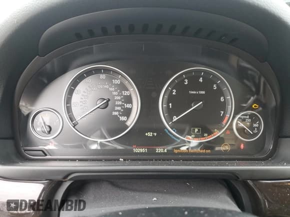 ✅ 2016 BMW 5 Series 535i xDrive • VIN: WBA5B3C53GG256804 • Lot: 90713445. Listed on Copart with 102,951 mi. Free auction sales archive from the USA and detailed vehicle history report at DreamBid. Image 9.