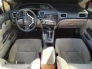 ✅ 2013 Honda Civic LX • VIN: 2HGFB2F5XDH505825 • Lot: 87489795. Wystawiony na Copart z przebiegiem 235 172 mil. Bezpłatny archiwum sprzedaży aukcyjnych z USA i szczegółowy raport historii pojazdu na DreamBid. Zdjęcie 8.