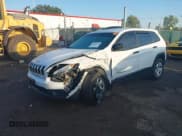 ✅ 2015 Jeep Cherokee Sport • VIN: 1C4PJMAB9FW661485 • Lot: 43363750. Wystawiony na IAAI z przebiegiem 172 584 mil. Bezpłatny archiwum sprzedaży aukcyjnych z USA i szczegółowy raport historii pojazdu na DreamBid. Zdjęcie 17.