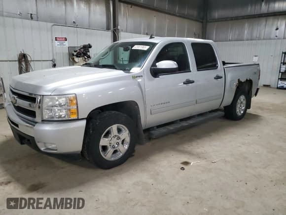 ✅ 2011 Chevrolet Silverado 1500 1HY • VIN: 3GCUKUEJ8BG139568 • Lot: 42651965. Listed on Copart with 133,877 mi. Free auction sales archive from the USA and detailed vehicle history report at DreamBid. Image 1.