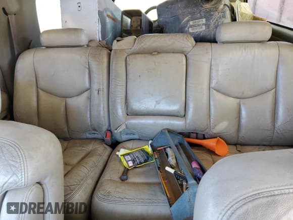 ✅ 2004 Chevrolet Suburban LT • VIN: 3GNEC16T34G185769 • Лот: 56181735. Опубликован ранее на Copart с пробегом 333 159 миль. Бесплатный доступ к архиву аукционных продаж из США и подробный отчёт об истории автомобиля на DreamBid. Изображение 10.