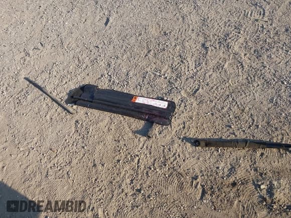 ✅ 2015 Chevrolet Silverado 1500 LTZ • VIN: 3GCUKSEC6FG216918 • Lot: 43364166. Listed on IAAI with 147,502 mi. Free auction sales archive from the USA and detailed vehicle history report at DreamBid. Image 12.