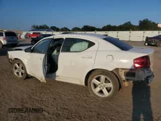 2013 Dodge Avenger SE с VIN 1C3CDZAB9DN566712, выставлен на аукционе Copart как лот 72289914 с пробегом Не указан миль и Списание • Salvage title. История ставок и продаж доступна на DreamBid. Изображение 2.