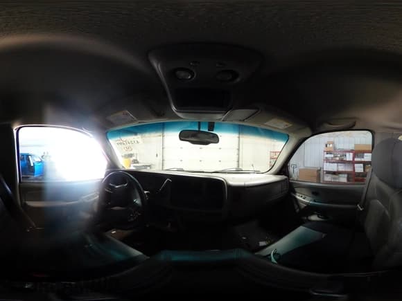 ✅ 2002 GMC Sierra 2500HD SLE • VIN: 1GTHK23152F167693 • Lot: 43241499. Listed on IAAI with Not provided. Free auction sales archive from the USA and detailed vehicle history report at DreamBid. Image 17.