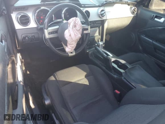 ✅ 2007 Ford Mustang Deluxe • VIN: 1ZVFT80N075350539 • Lot: 85910765. Listed on Copart with 212,108 mi. Free auction sales archive from the USA and detailed vehicle history report at DreamBid. Image 8.