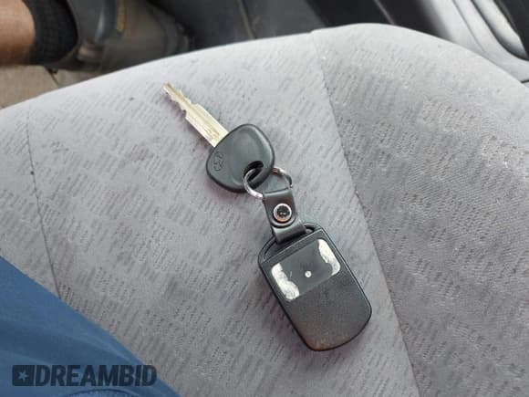 ✅ 2004 Hyundai Elantra GLS • VIN: KMHDN46D34U885616 • Lot: 42828556. Wystawiony na IAAI z przebiegiem 77 112 mil. Bezpłatny archiwum sprzedaży aukcyjnych z USA i szczegółowy raport historii pojazdu na DreamBid. Zdjęcie 11.