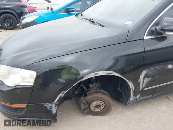 ✅ 2008 Volkswagen Passat Komfort • VIN: WVWAK73C58P086549 • Лот: 43708822. Опубликован ранее на IAAI с пробегом 123 378 миль. Бесплатный доступ к архиву аукционных продаж из США и подробный отчёт об истории автомобиля на DreamBid. Изображение 6.