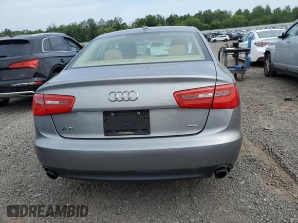 ✅ 2015 Audi A6 Premium • VIN: WAUFFAFC3FN033793 • Lot: 59886835. Wystawiony na Copart z przebiegiem 127 361 mil. Bezpłatny archiwum sprzedaży aukcyjnych z USA i szczegółowy raport historii pojazdu na DreamBid. Zdjęcie 6.