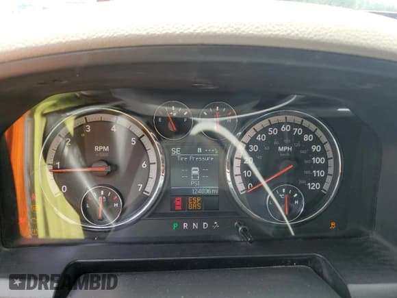 ✅ 2010 Dodge 1500 Sport • VIN: 1D7RB1GT5AS249686 • Lot: 59910845. Wystawiony na Copart z przebiegiem 124 836 mil. Bezpłatny archiwum sprzedaży aukcyjnych z USA i szczegółowy raport historii pojazdu na DreamBid. Zdjęcie 9.