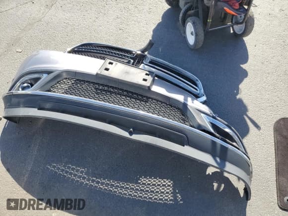 ✅ 2017 Dodge Durango SXT • VIN: 1C4RDJAGXHC806547 • Lot: 82163415. Wystawiony na Copart z przebiegiem 130 696 mil. Bezpłatny archiwum sprzedaży aukcyjnych z USA i szczegółowy raport historii pojazdu na DreamBid. Zdjęcie 13.