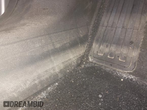 ✅ 2020 GMC Terrain SLE • VIN: 3GKALTEVXLL103634 • Lot: 41587313. Wystawiony na IAAI z przebiegiem 96 238 mil. Bezpłatny archiwum sprzedaży aukcyjnych z USA i szczegółowy raport historii pojazdu na DreamBid. Zdjęcie 6.