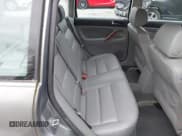 ✅ 2001 Volkswagen Passat GLX • VIN: WVWYH63B91E232225 • Lot: 42666488. Wystawiony na IAAI z przebiegiem 133 651 mil. Bezpłatny archiwum sprzedaży aukcyjnych z USA i szczegółowy raport historii pojazdu na DreamBid. Zdjęcie 8.