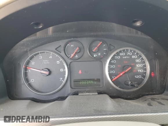 ✅ 2006 Ford Five Hundred SE • VIN: 1FAHP23106G163977 • Lot: 63364034. Wystawiony na Copart z przebiegiem 288 399 mil. Bezpłatny archiwum sprzedaży aukcyjnych z USA i szczegółowy raport historii pojazdu na DreamBid. Zdjęcie 9.