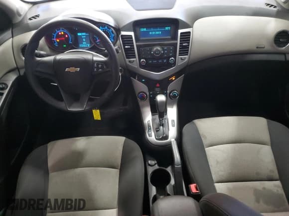 ✅ 2015 Chevrolet Cruze LS • VIN: 1G1PA5SG2F7290849 • Лот: 91595925. Опубликован ранее на Copart с пробегом 107 598 миль. Бесплатный доступ к архиву аукционных продаж из США и подробный отчёт об истории автомобиля на DreamBid. Изображение 8.