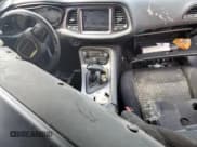 ✅ 2018 Dodge Challenger SXT Plus • VIN: 2C3CDZAG0JH215039 • Lot: 64537753. Wystawiony na Copart z przebiegiem Nie podano. Bezpłatny archiwum sprzedaży aukcyjnych z USA i szczegółowy raport historii pojazdu na DreamBid. Zdjęcie 8.