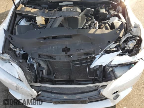 ✅ 2016 Lexus IS 200t • VIN: JTHBA1D2XG5016497 • Лот: 81872245. Опубликован ранее на Copart с пробегом 115 820 миль. Бесплатный доступ к архиву аукционных продаж из США и подробный отчёт об истории автомобиля на DreamBid. Изображение 11.