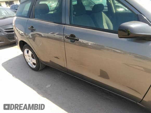 ✅ 2007 Toyota Matrix STD • VIN: 2T1KR32E07C633364 • Lot: 42951628. Wystawiony na IAAI z przebiegiem 131 515 mil. Bezpłatny archiwum sprzedaży aukcyjnych z USA i szczegółowy raport historii pojazdu na DreamBid. Zdjęcie 6.