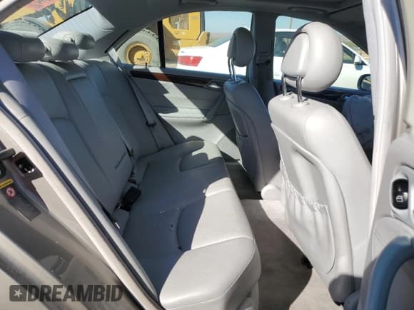 ✅ 2003 Mercedes-Benz C 320 • VIN: WDBRF84JX3F375899 • Lot: 77395744. Wystawiony na Copart z przebiegiem 116 589 mil. Bezpłatny archiwum sprzedaży aukcyjnych z USA i szczegółowy raport historii pojazdu na DreamBid. Zdjęcie 10.