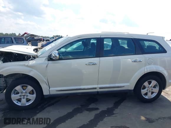 2013 Dodge Journey American Value с VIN 3C4PDCAB2DT584625, выставлен на аукционе IAAI как лот 43311985 с пробегом Не указан миль и . История ставок и продаж доступна на DreamBid. Изображение 15.