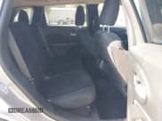 ✅ 2016 Jeep Cherokee Latitude • VIN: 1C4PJLCB0GW350701 • Lot: 43476569. Wystawiony na IAAI z przebiegiem 56 243 mil. Bezpłatny archiwum sprzedaży aukcyjnych z USA i szczegółowy raport historii pojazdu na DreamBid. Zdjęcie 8.