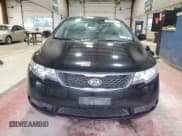 ✅ 2013 Kia Forte EX • VIN: KNAFU4A26D5703811 • Lot: 92667955. Wystawiony na Copart z przebiegiem 184 430 mil. Bezpłatny archiwum sprzedaży aukcyjnych z USA i szczegółowy raport historii pojazdu na DreamBid. Zdjęcie 5.