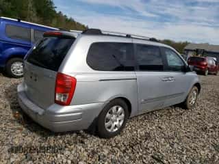 2008 Hyundai Entourage GLS z VIN KNDMC233586051822, wystawiony jako Copart lot #56200055 z przebiegiem 180 513 mil mil oraz Szkoda całkowita • Salvage title. Historia ofert i sprzedaży dostępna na DreamBid. Obrazek 3.