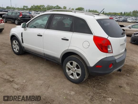 ✅ 2013 Chevrolet Captiva Sport LS • VIN: 3GNAL2EK2DS634921 • Lot: 42392099. Wystawiony na IAAI z przebiegiem 139 249 mil. Bezpłatny archiwum sprzedaży aukcyjnych z USA i szczegółowy raport historii pojazdu na DreamBid. Zdjęcie 3.