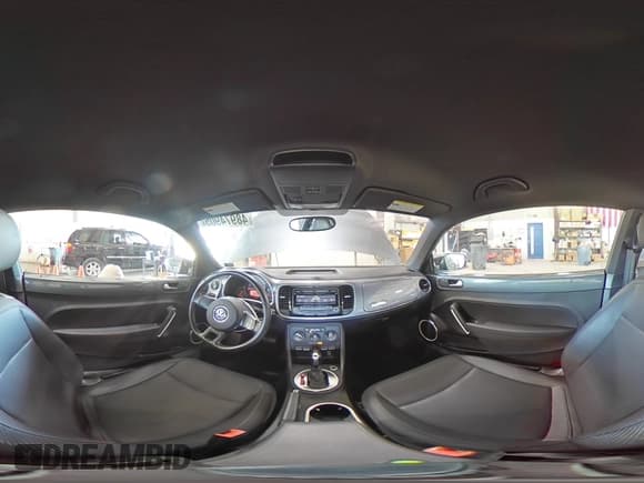 ✅ 2013 Volkswagen Beetle Fender Edition • VIN: 3VWJP7AT5DM679698 • Lot: 48974905. Listed on Copart with 89,437 mi. Free auction sales archive from the USA and detailed vehicle history report at DreamBid. Image 14.