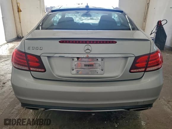✅ 2014 Mercedes-Benz E 350 • VIN: WDDKJ5KB3EF248917 • Lot: 93278035. Wystawiony na Copart z przebiegiem 150 775 mil. Bezpłatny archiwum sprzedaży aukcyjnych z USA i szczegółowy raport historii pojazdu na DreamBid. Zdjęcie 6.