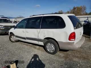 2000 Dodge Caravan SE с VIN 1B4GP44G6YB549661, выставлен на аукционе Copart как лот 75098834 с пробегом 128 971 миль миль и Чистый • Clean title. История ставок и продаж доступна на DreamBid. Изображение 2.