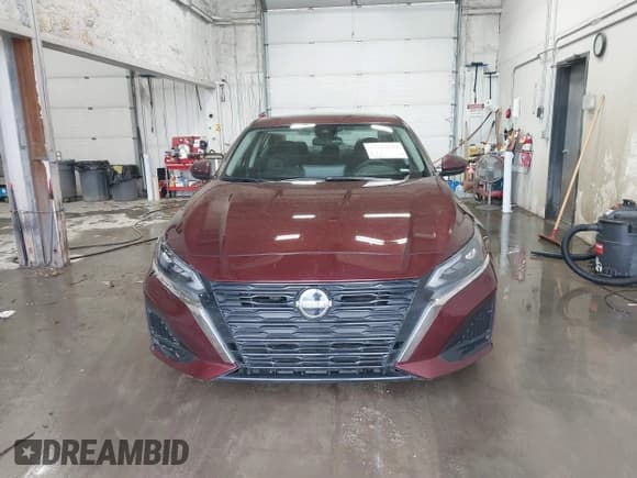 ✅ 2025 Nissan Altima SV • VIN: 1N4BL4DWXSN375315 • Лот: 43227554. Опубликован ранее на IAAI с пробегом 11 726 миль. Бесплатный доступ к архиву аукционных продаж из США и подробный отчёт об истории автомобиля на DreamBid. Изображение 12.