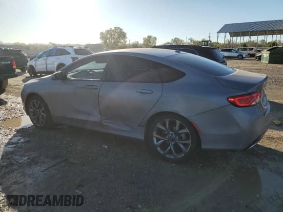 ✅ 2015 Chrysler 200 S • VIN: 1C3CCCBG7FN542888 • Лот: 90714245. Опубликован ранее на Copart с пробегом 121 128 миль. Бесплатный доступ к архиву аукционных продаж из США и подробный отчёт об истории автомобиля на DreamBid. Изображение 2.