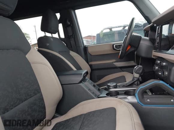 ✅ 2022 Ford Bronco • VIN: 1FMEE5DP4NLA83591 • Lot: 42016765. Listed on IAAI with 40,554 mi. Free auction sales archive from the USA and detailed vehicle history report at DreamBid. Image 5.