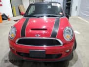 ✅ 2014 MINI Convertible S • VIN: WMWZP3C5XET706388 • Lot: 51065435. Wystawiony na Copart z przebiegiem 122 379 mil. Bezpłatny archiwum sprzedaży aukcyjnych z USA i szczegółowy raport historii pojazdu na DreamBid. Zdjęcie 5.