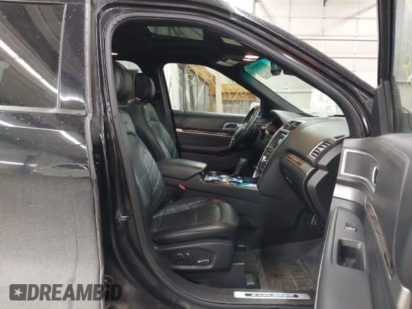 ✅ 2017 Ford Explorer Platinum • VIN: 1FM5K8HT5HGA87728 • Lot: 43580439. Listed on IAAI with 181,053 mi. Free auction sales archive from the USA and detailed vehicle history report at DreamBid. Image 5.
