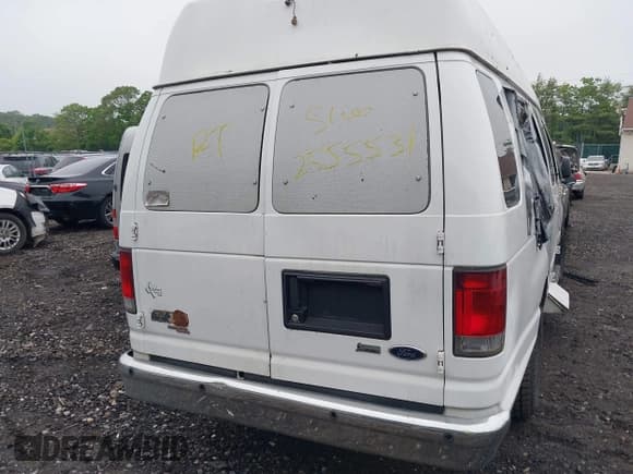 ✅ 2013 Ford Econoline Cargo Commercial • VIN: 1FTNS2EL2DDA39203 • Lot: 42386138. Wystawiony na IAAI z przebiegiem Nie podano. Bezpłatny archiwum sprzedaży aukcyjnych z USA i szczegółowy raport historii pojazdu na DreamBid. Zdjęcie 15.