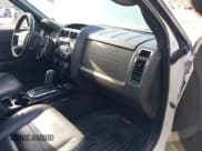 ✅ 2011 Ford Escape Limited • VIN: 1FMCU9EG2BKB79155 • Lot: 43834096. Listed on IAAI with 172,840 mi. Free auction sales archive from the USA and detailed vehicle history report at DreamBid. Image 5.