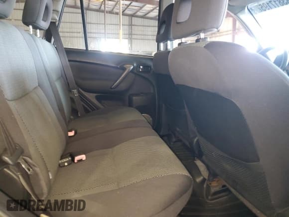 ✅ 2004 Toyota RAV4 • VIN: JTEGD20V640025884 • Lot: 83817195. Listed on Copart with 171,460 mi. Free auction sales archive from the USA and detailed vehicle history report at DreamBid. Image 11.