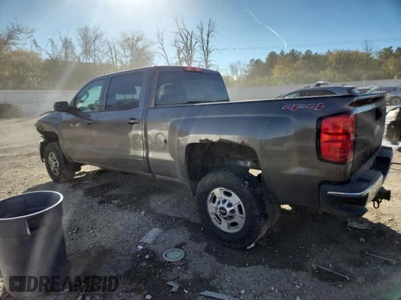 ✅ 2015 Chevrolet Silverado 2500HD LT • VIN: 1GC1KVEG7FF534443 • Лот: 89850915. Опубликован ранее на Copart с пробегом 267 610 миль. Бесплатный доступ к архиву аукционных продаж из США и подробный отчёт об истории автомобиля на DreamBid. Изображение 2.