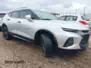 2020 Chevrolet Blazer RS z VIN 3GNKBERS9LS728781, wystawiony jako IAAI lot #43170646 z przebiegiem 87 195 mil mil oraz . Historia ofert i sprzedaży dostępna na DreamBid. Obrazek 1.