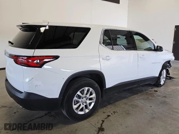 ✅ 2023 Chevrolet Traverse LS • VIN: 1GNERFKW7PJ231053 • Lot: 68473214. Wystawiony na Copart z przebiegiem 37 012 mil. Bezpłatny archiwum sprzedaży aukcyjnych z USA i szczegółowy raport historii pojazdu na DreamBid. Zdjęcie 3.