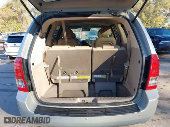 ✅ 2014 Kia Sedona EX • VIN: KNDMH4C70E6536087 • Lot: 43643749. Wystawiony na IAAI z przebiegiem 163 742 mil. Bezpłatny archiwum sprzedaży aukcyjnych z USA i szczegółowy raport historii pojazdu na DreamBid. Zdjęcie 17.