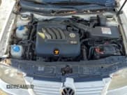 ✅ 2005 Volkswagen Jetta GL • VIN: 3VWRA69M25M041633 • Lot: 93961935. Listed on Copart with 163,270 mi. Free auction sales archive from the USA and detailed vehicle history report at DreamBid. Image 11.