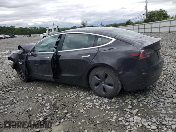 ✅ 2020 Tesla Model 3 Long Range • VIN: 5YJ3E1EB6LF741385 • Lot: 58149495. Wystawiony na Copart z przebiegiem Nie podano. Bezpłatny archiwum sprzedaży aukcyjnych z USA i szczegółowy raport historii pojazdu na DreamBid. Zdjęcie 2.